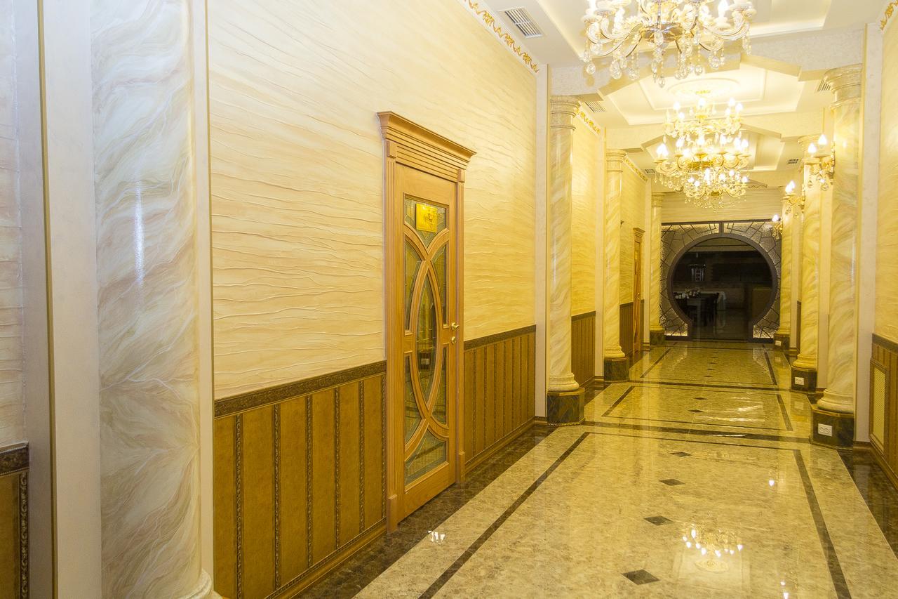 Salut Hotel Almaty Exterior foto