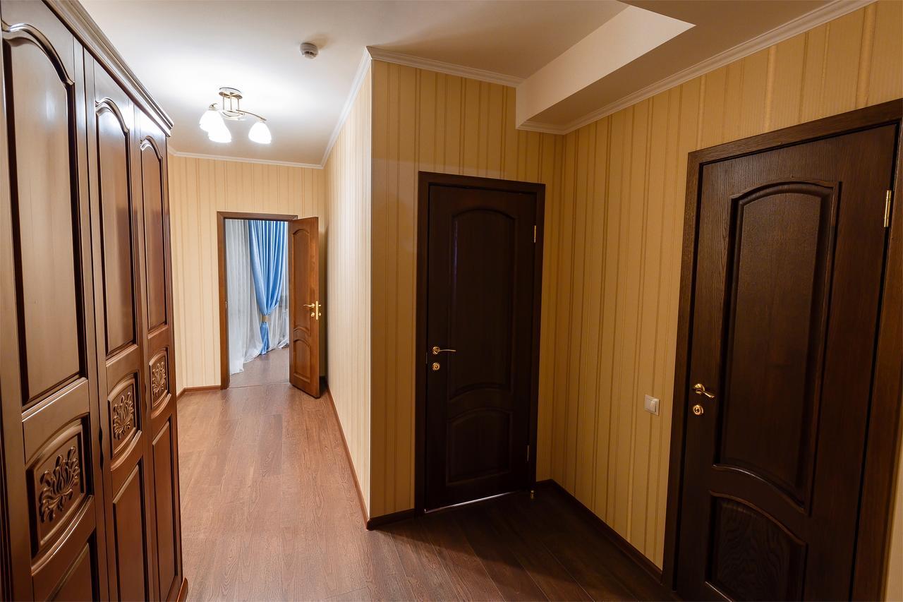 Salut Hotel Almaty Exterior foto